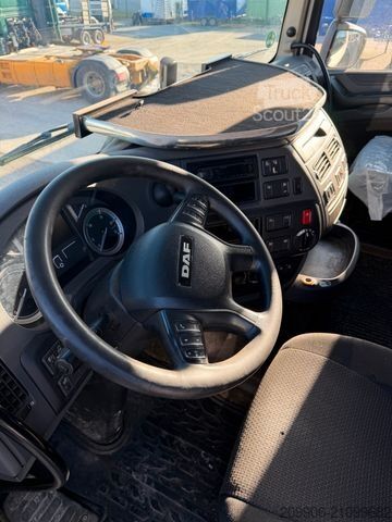 Volumen trækker DAF XF440 FT, Sattelzugmaschine