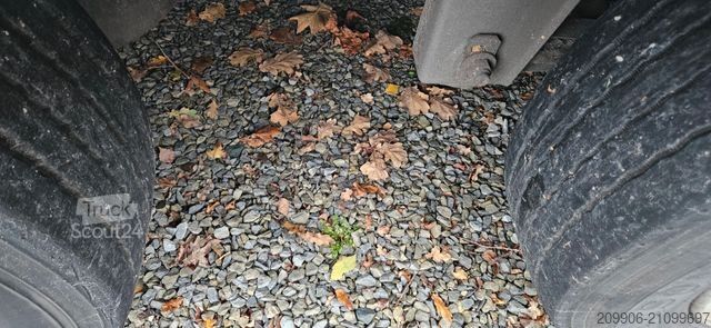 Auflieger mit Pritsche & Plane Krukenmeier KRUKENMEIER