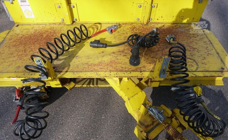 Przyczepy hakowe PEFRA 4000