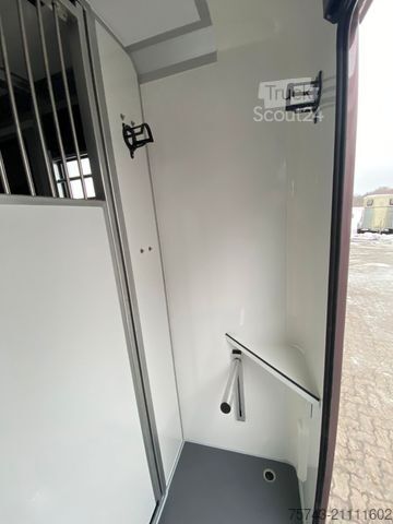 Veetransporter RENAULT Master STX 5 Sitzer Haras ex. Lang Automatik