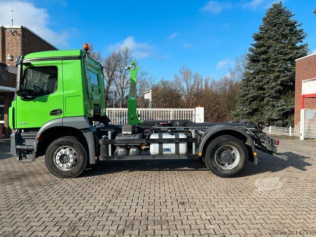 Camion benne à bras amovible MERCEDES-BENZ 1835 Arocs Abroller 4x2