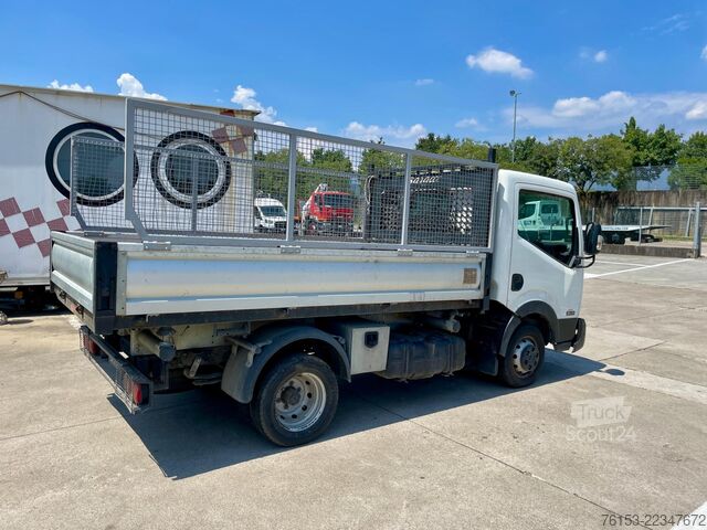 Trosmerni kiper Nissan NT 400