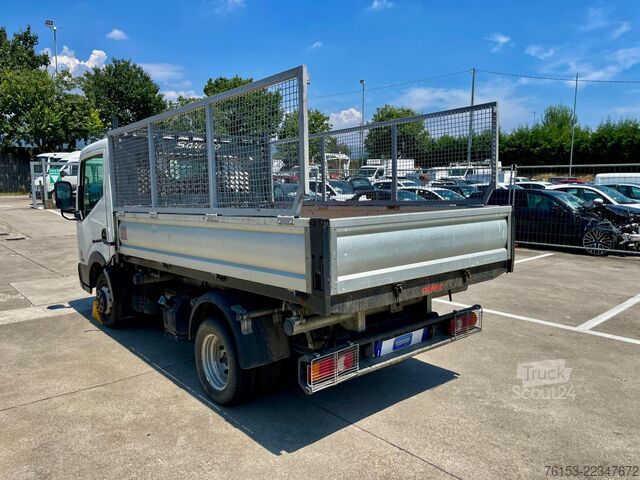 Trosmerni kiper Nissan NT 400