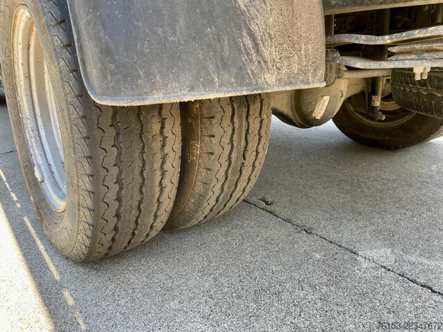 Trosmerni kiper Nissan NT 400