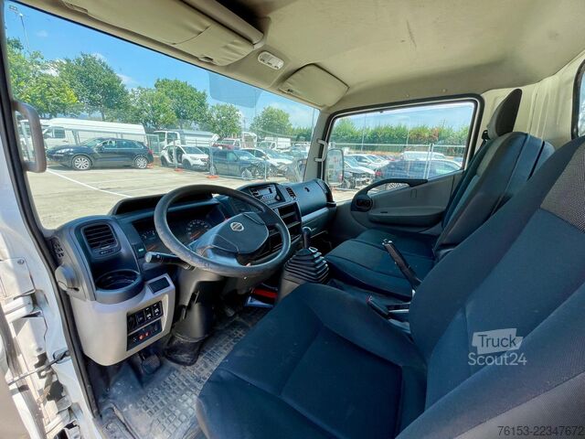 Trosmerni kiper Nissan NT 400