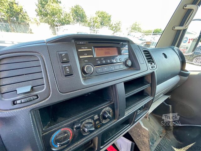 Trosmerni kiper Nissan NT 400