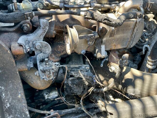 Trosmerni kiper Nissan NT 400