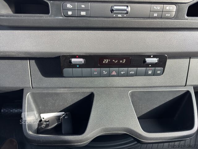 Fourgon tôlé Mercedes-Benz Sprinter 215 CDI Kasten BOTT-Werkstatt. AHK AUT