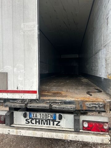 Semi-remorque fourgon Schmitz Cargobull SCB S3D