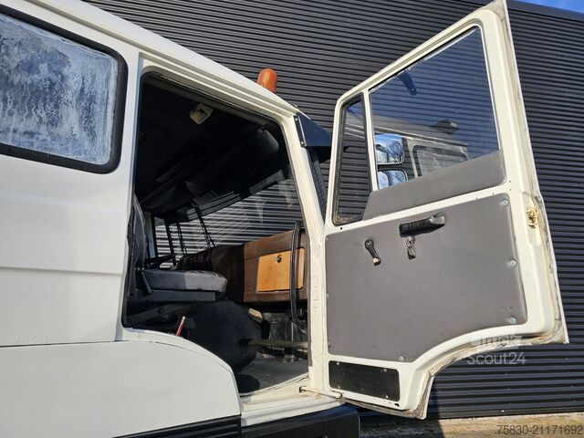 Standaard-SZM DAF 3300 4x2