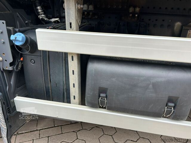 Camion cu platformă DAF XF 480 Baustoffpritsche mit Fassi Ladekran F235