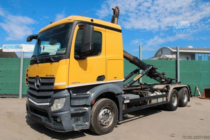 Камион с кука за контейнери MERCEDES-BENZ 2642 6x4 BL PALFINGER T20-31 MPA Nr: 525