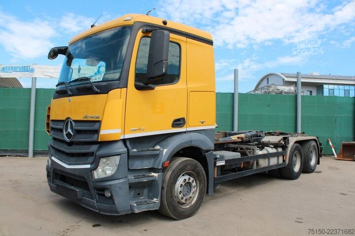 Камион с кука за контейнери MERCEDES-BENZ 2642 6x4 BL PALFINGER T20-31 MPA Nr: 525
