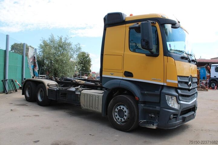 Камион с кука за контейнери MERCEDES-BENZ 2642 6x4 BL PALFINGER T20-31 MPA Nr: 525