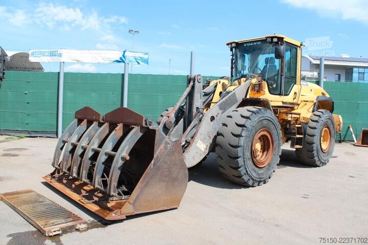 Hjullæsser VOLVO L120G - Greifschaufel - Nr.: 320