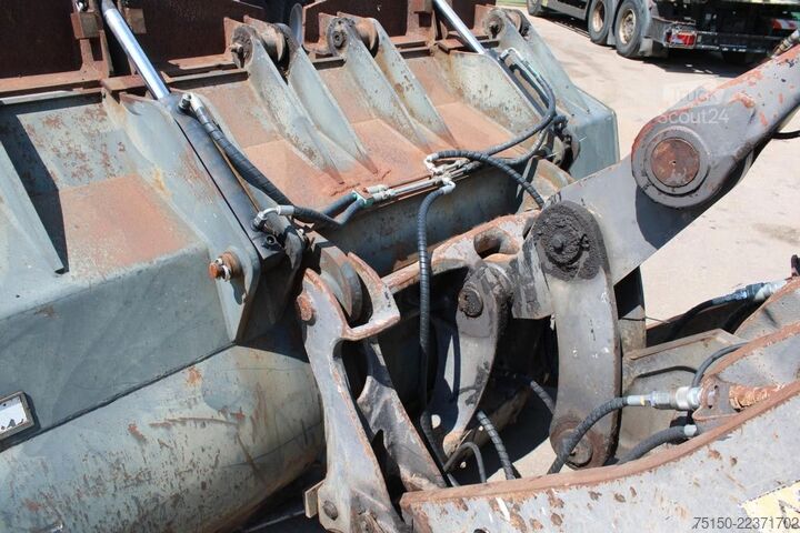Hjullæsser VOLVO L120G - Greifschaufel - Nr.: 320