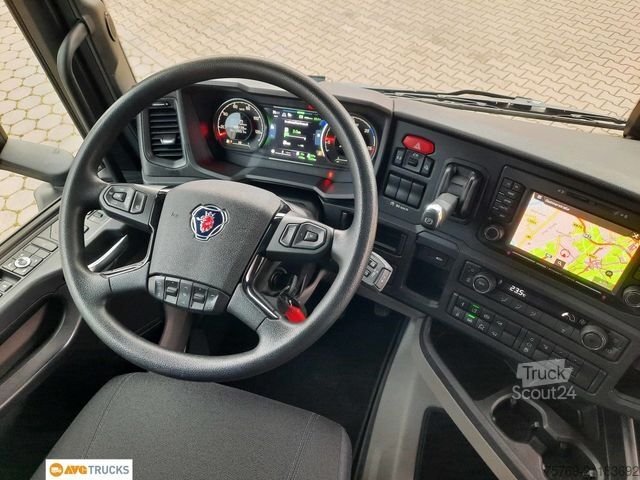 Camião de materiais perigosos SCANIA R 460 2-Kreis-Kipphyd Retarder Standklima 2xTank