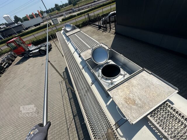 Voedseltanker Van Hool FOOD / RVS chassis / empty weight: 5.860kg / 29...
