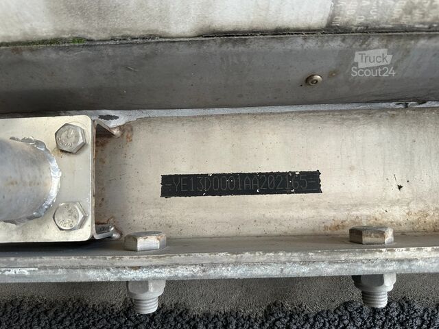 Voedseltanker Van Hool FOOD / LEBENSMITTEL / empty weight: 5.860k / 29...