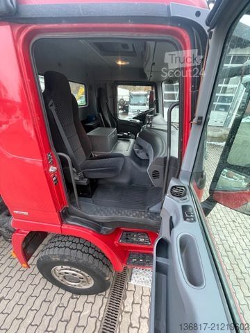 Třístranný sklápěč MERCEDES-BENZ Actros 1841 BB 4x4 Kipper + 2.Brücke + Reifen