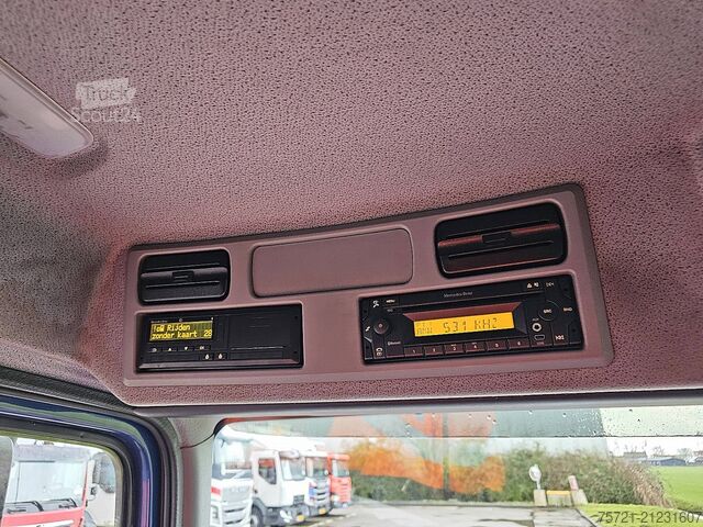 Tarpaulin MERCEDES-BENZ ATEGO 1530 AIRCO TAILLIFT