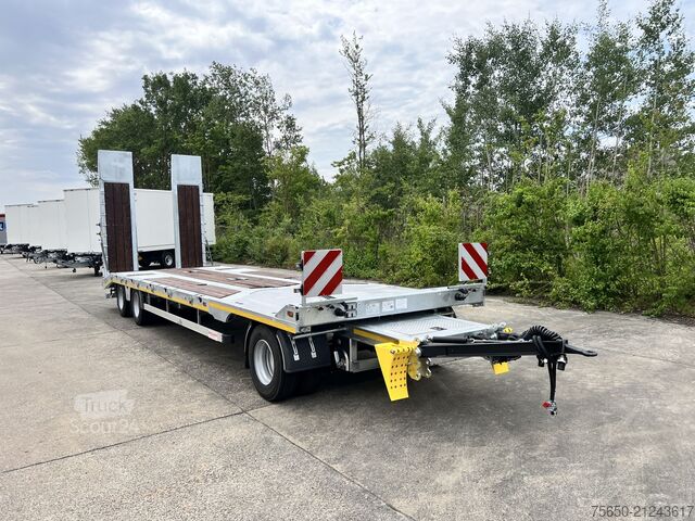 Low loader trailer Möslein T 3-9,20 F  3 Achs Tieflader mit gerader Ladefläche 9 m, Neufahrzeug