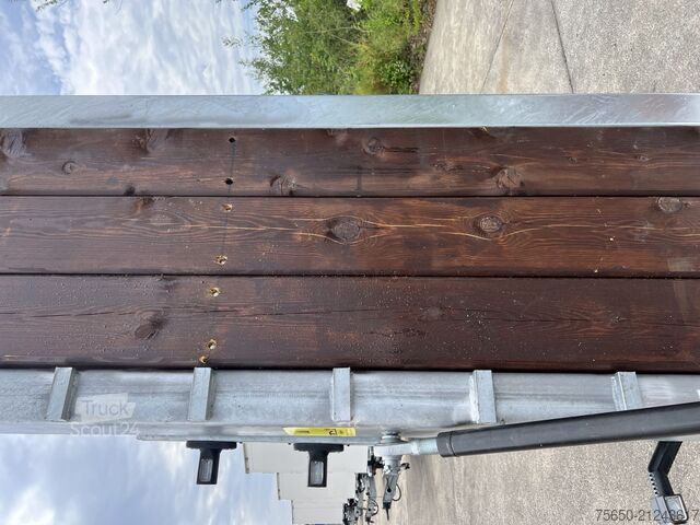 Low loader trailer Möslein T 3-9,20 F  3 Achs Tieflader mit gerader Ladefläche 9 m, Neufahrzeug