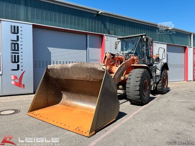 Kolový nakladač HITACHI ZW220-6*Klima*hydr. Schnellwechsler*11.000h*
