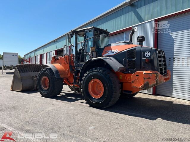 Kolový nakladač HITACHI ZW220-6*Klima*hydr. Schnellwechsler*11.000h*