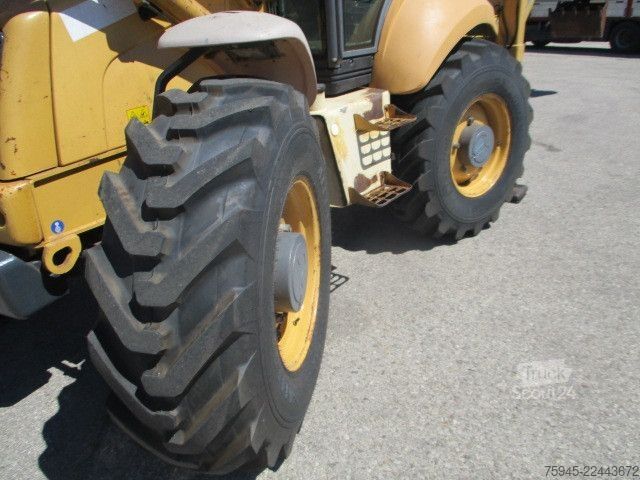 Retroexcavadora NEW HOLLAND LB 115-4PS, Reifen neuwertig