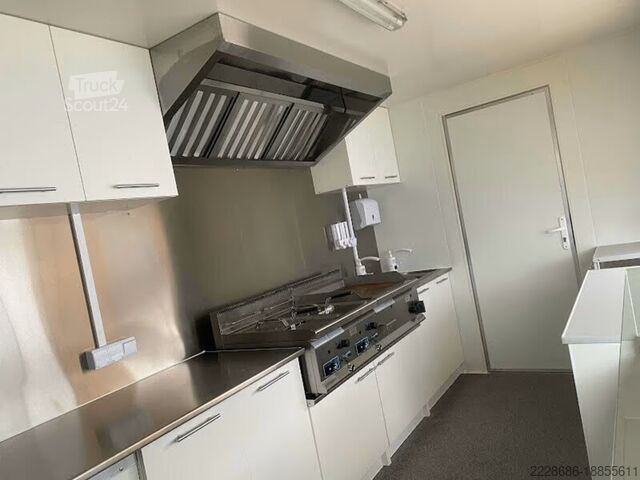 FINANZIERUNG UND LEASING SIND MÖGLICH. Verkaufsanhänger Imbisswagen, mit Plexiglas