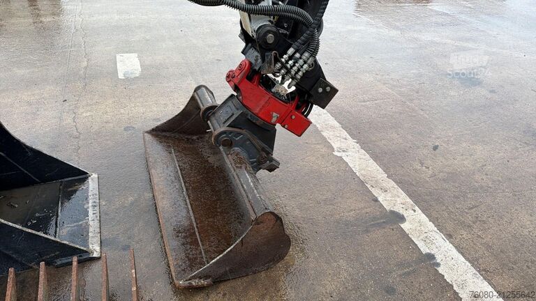 Minigraver Bobcat E 27z (BE MACHINE / 1197H / INCL KANTELBAK + RI...