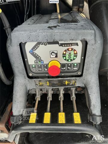Camion-grue Scania R580 8x2 crane truck with 85 t/m Hiab crane – jib