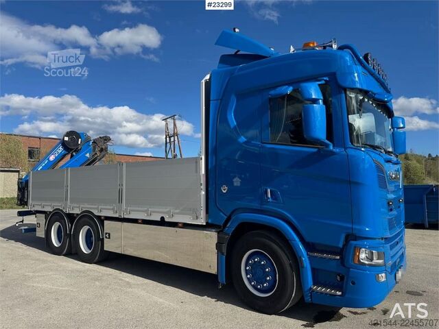 Nosturiauto Scania R660 6x4 flatbed truck with rear-mounted 23 tonne-