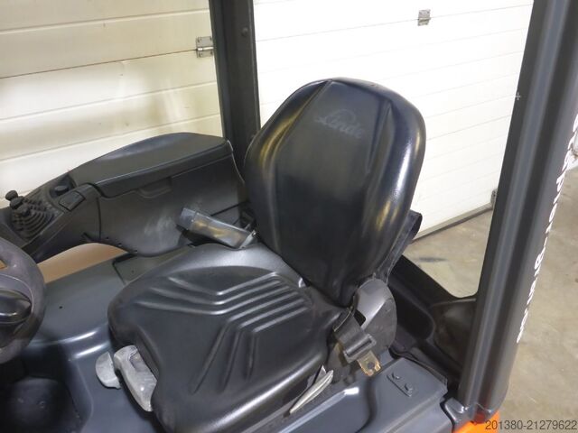 Stivuitor frontal Linde E12