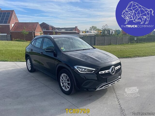 Mercedes-Benz GLA 200 D Mercedes-Benz GLA 200 D