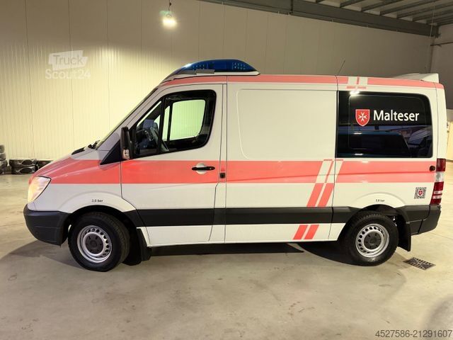 Fire truck MERCEDES-BENZ Sprinter II 316 CDI L1*RTW*KTW*LIEGE*TRAGESTUHL