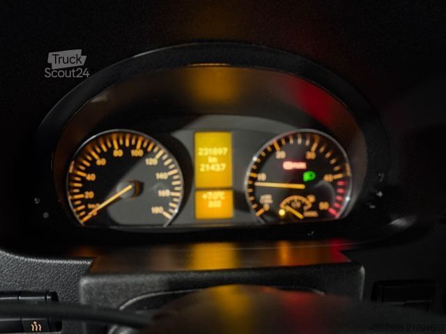 Fire truck MERCEDES-BENZ Sprinter II 316 CDI L1*RTW*KTW*LIEGE*TRAGESTUHL