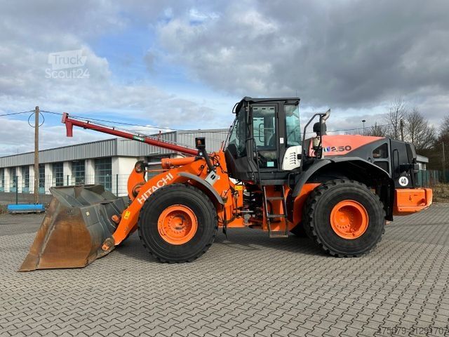 Radlader HITACHI ZW250-5B / Waage