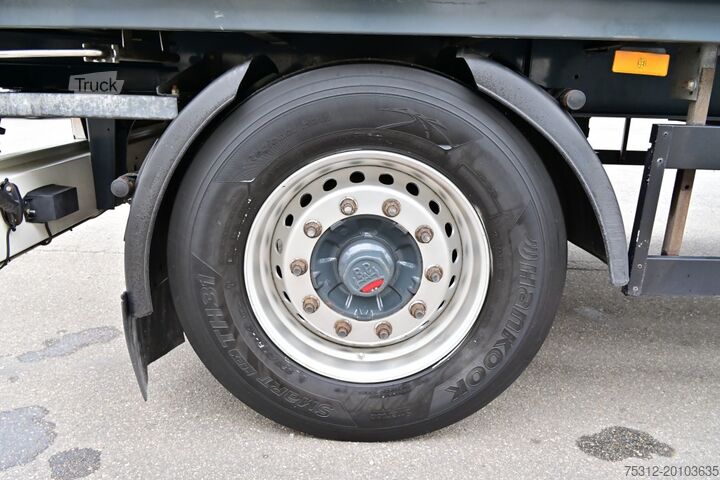 Ανοιχτό ρυμουλκούμενο με μουσαμά Schwarzmüller PA 2/E  Schiebeplane Durchlader Reifen 70%