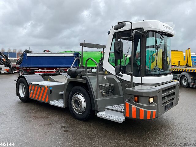 Standard-SZM Terberg DT 223 Terminal Trekker