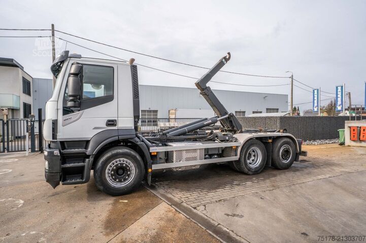 Sistema a braccio con gancio IVECO STRALIS 420