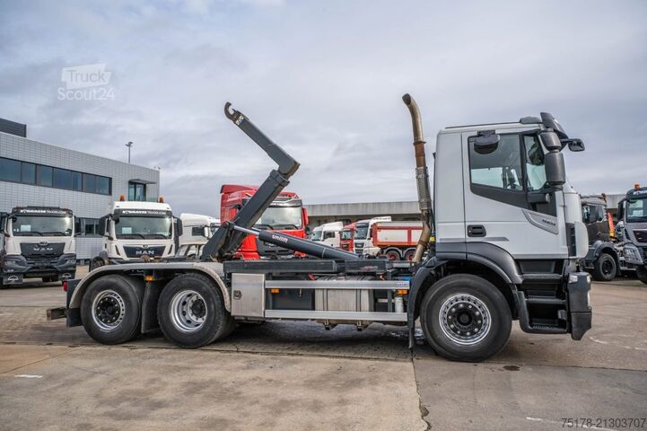 Sistema a braccio con gancio IVECO STRALIS 420