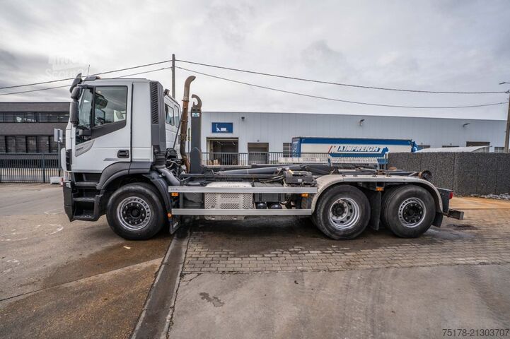 Sistema a braccio con gancio IVECO STRALIS 420