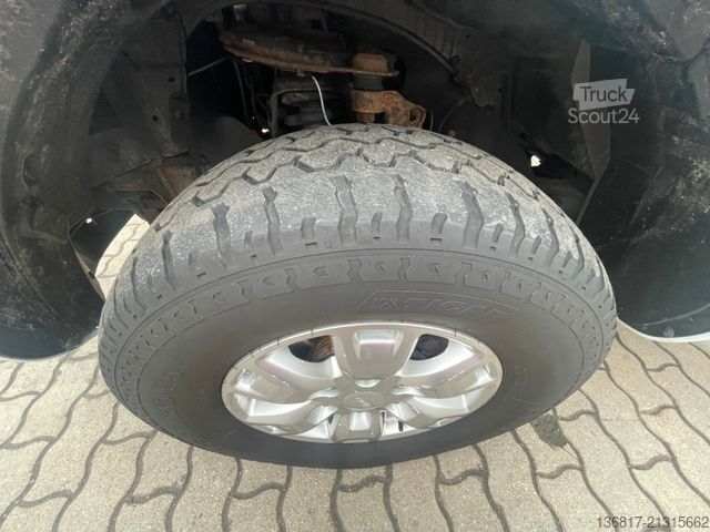 Fourgon pick-up FORD Ranger XLT Doppelkabine 4x4 >>Motorschaden<<