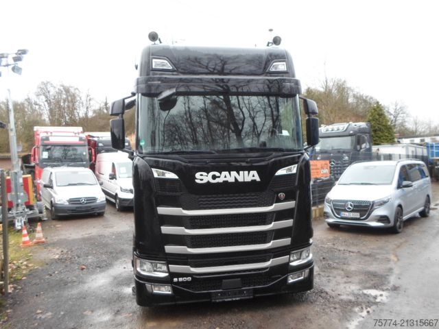 Yüksek hacimli çekici SCANIA S 500/ Low Deck