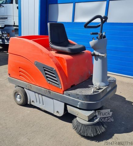 Inne HAKO Sweepmaster P900 R Aufsitz-Kehrmaschine Benzin