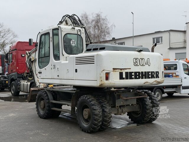 Excavadora sobre neumáticos Liebherr A 904 C LITRONIC KOPARKA KOŁOWA