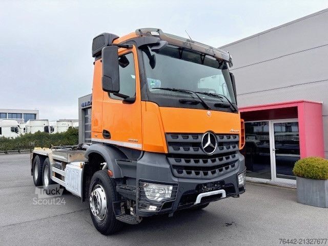 Camion benne à bras amovible MERCEDES-BENZ AROCS 2636L-6X4-3M60 RADSTAND-KFZ BRIEF-253TKM!!