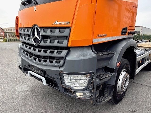 Camion benne à bras amovible MERCEDES-BENZ AROCS 2636L-6X4-3M60 RADSTAND-KFZ BRIEF-253TKM!!